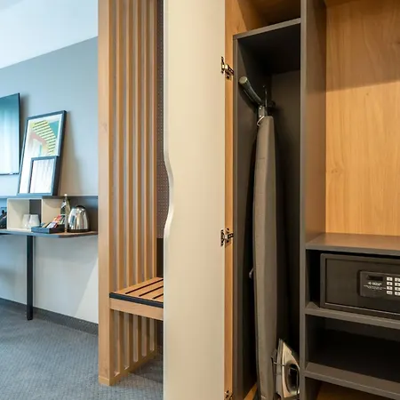 - Westpark By Ihg 4* Munich