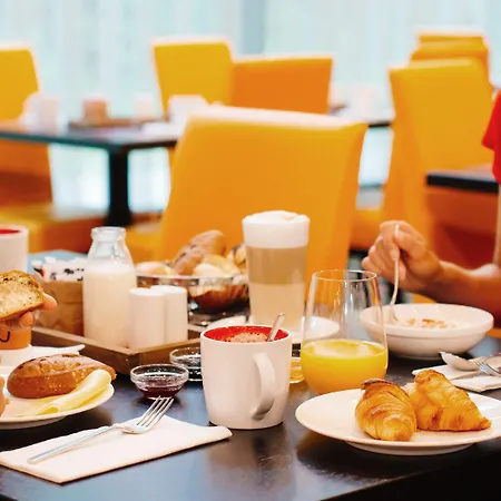- Westpark By Ihg Hotel Munich