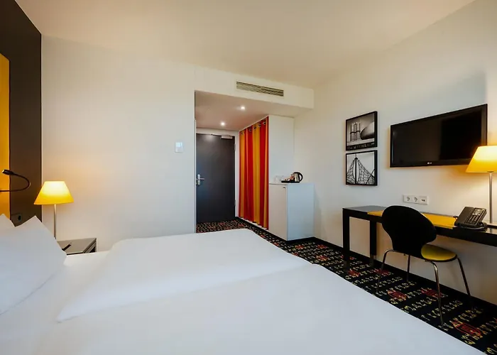 - Westpark By Ihg Otel 4*