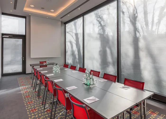 - Westpark By Ihg Otel